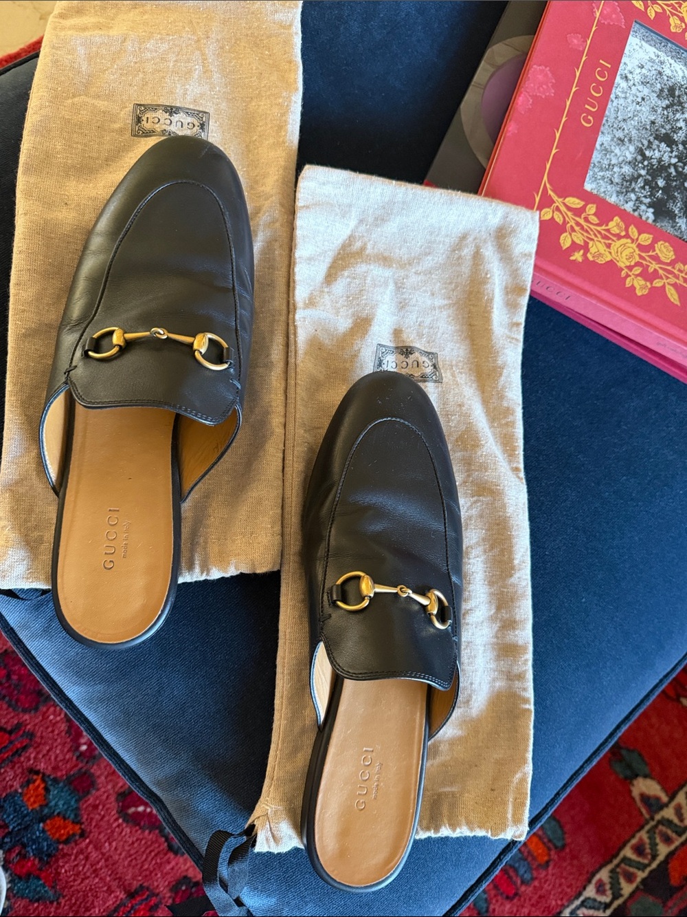 Gucci Black Leather loafers/slip ons size 41